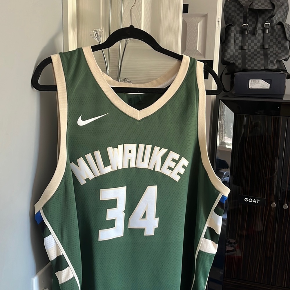 Giannis Antetokounmpo Bucks authentic Nike jersey